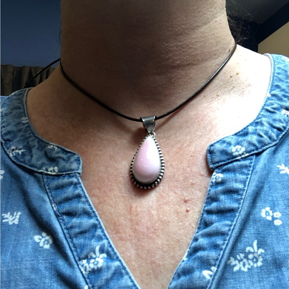 Pink Conch Shell Sterling Pendant - Picture 8 of 11